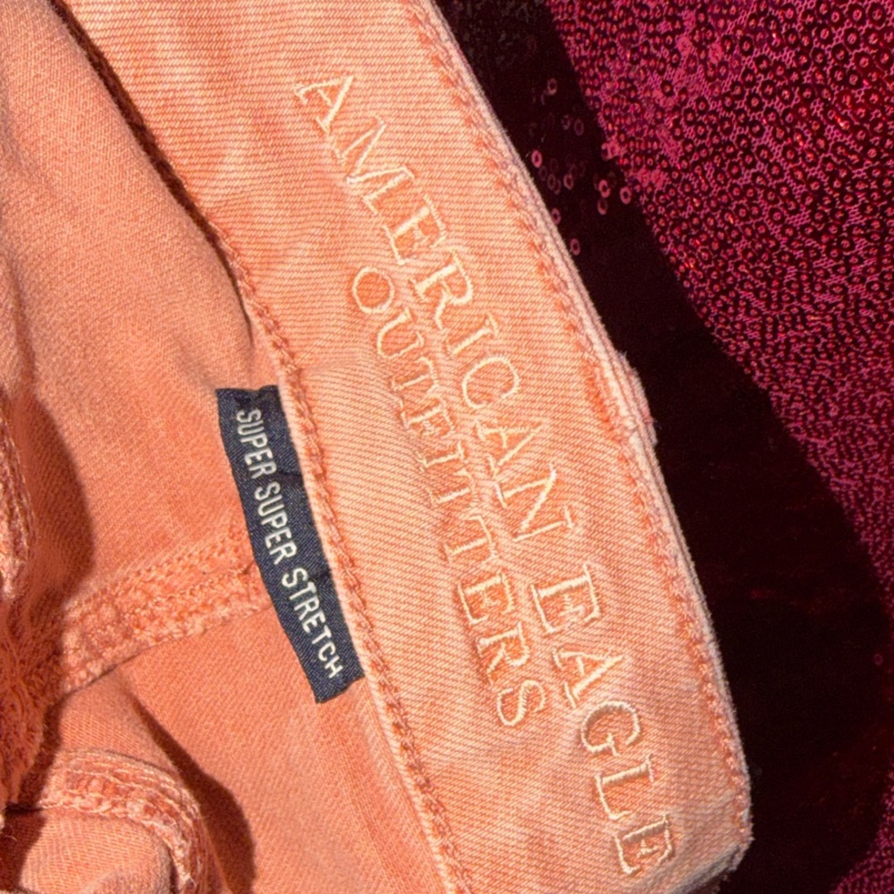 Women's American Eagle Blush Pink Denim Cutoff Shorts - Picture 5 of 6
